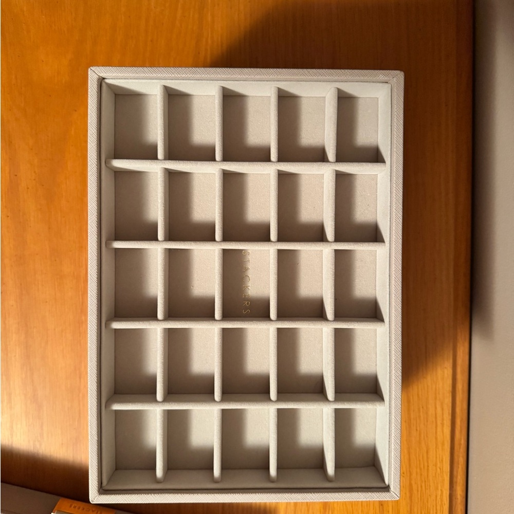 Stackers Taupe Jewelry Box - Picture 4 of 7